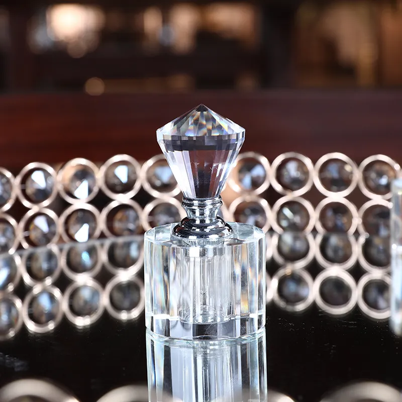 HD 21 Stili Bottiglie di profumo vintage cristallo vuoto ricaricabile decorazione tavola decorazione bottiglia bomboniere 220218