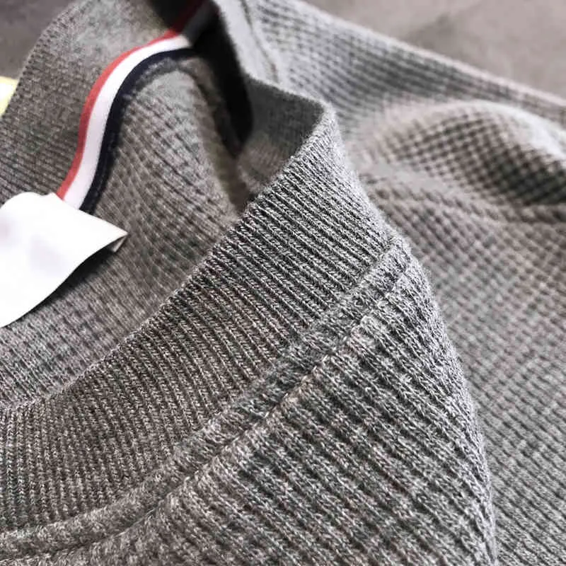 2022 공장 도매 새로운 모델 라운드 넥 스웨터 여성 풀오버 가을 원사 염색 4 개 캐주얼 느슨한 코트