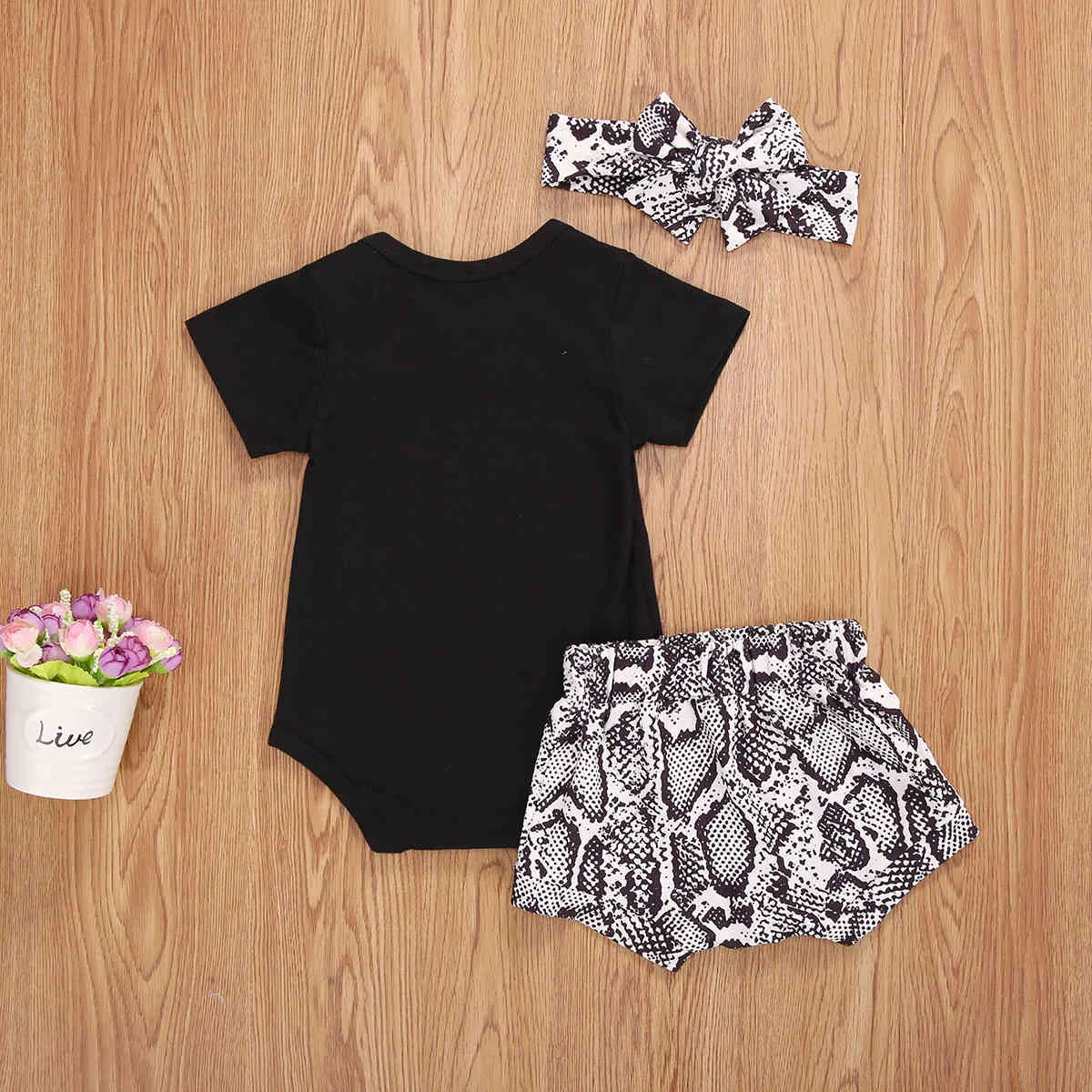 0-24M geborene Säuglingsbabys Mädchen Sommerkleidung Set Brief Strampler Leopard Shorts Outfits Kostüme 210515