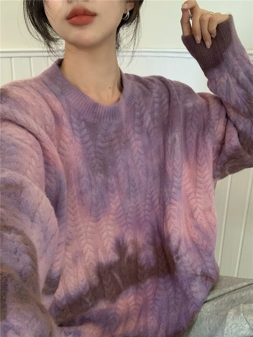 女性の冬の服クリスマスネクタイ染料プルジャンパー紫色の不規則なプリントニット韓国のセーターのねじれたトップス210430