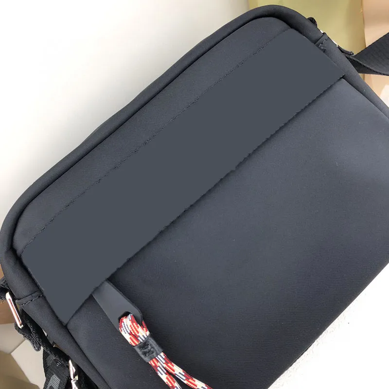 unisex designer messenger väska mode axelväskor plånbok strand vandrande ryggsäck handväska toppkvalitet mynt handväska storlek 22cm251o