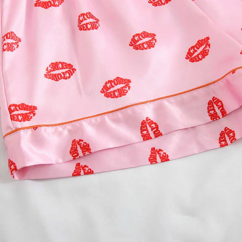 Moda verano pijamas mujeres conjunto 2 piezas pijamas cortos para niñas labios rosados impresión ropa de dormir salón desgaste satinado seda pjs ropa de hogar 210713