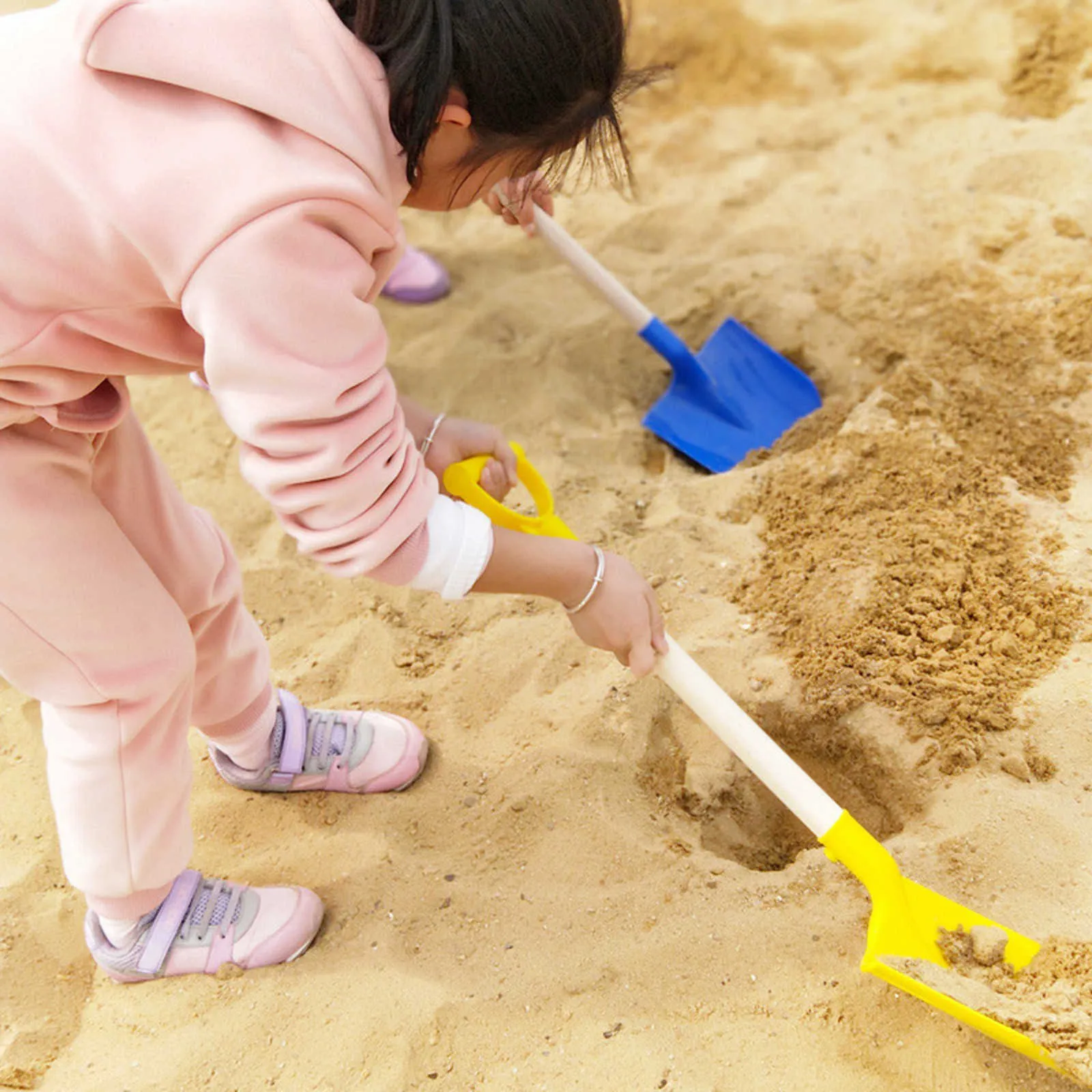 1 stks kinderen sneeuw schop kinderen strand schop met houten handvat spelen zand tool spelen schoppen spelen huis speelgoed zomer # P30 y0809