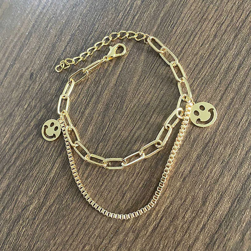 Scava Fuori Faccina Lettera Ciondolo di perle Bracciale da donna Temperamento hip-hop Studente Accessori a mano Catene d'oro Braccialele205J