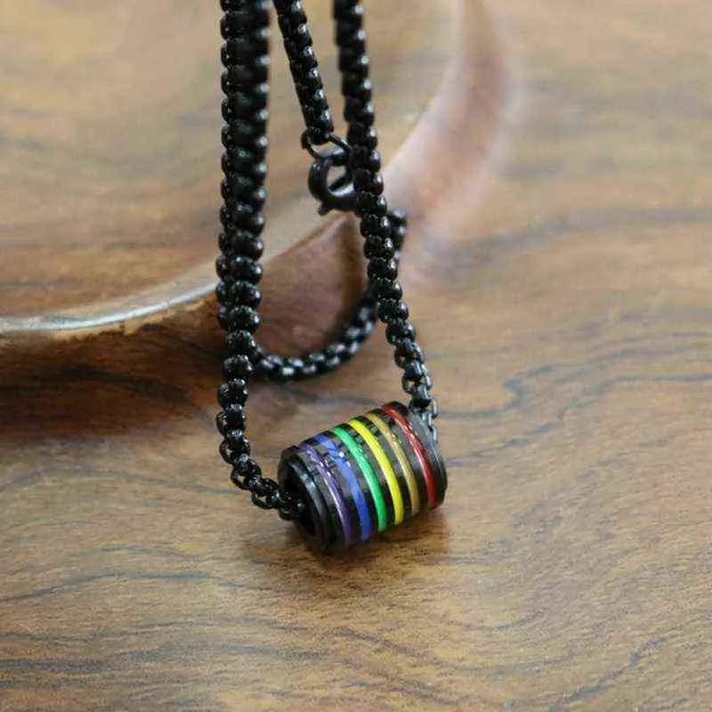 Rainbow Round Circle Pendant Colliers pour hommes femme LGBT Jewelry en acier inoxydable Collier G1206