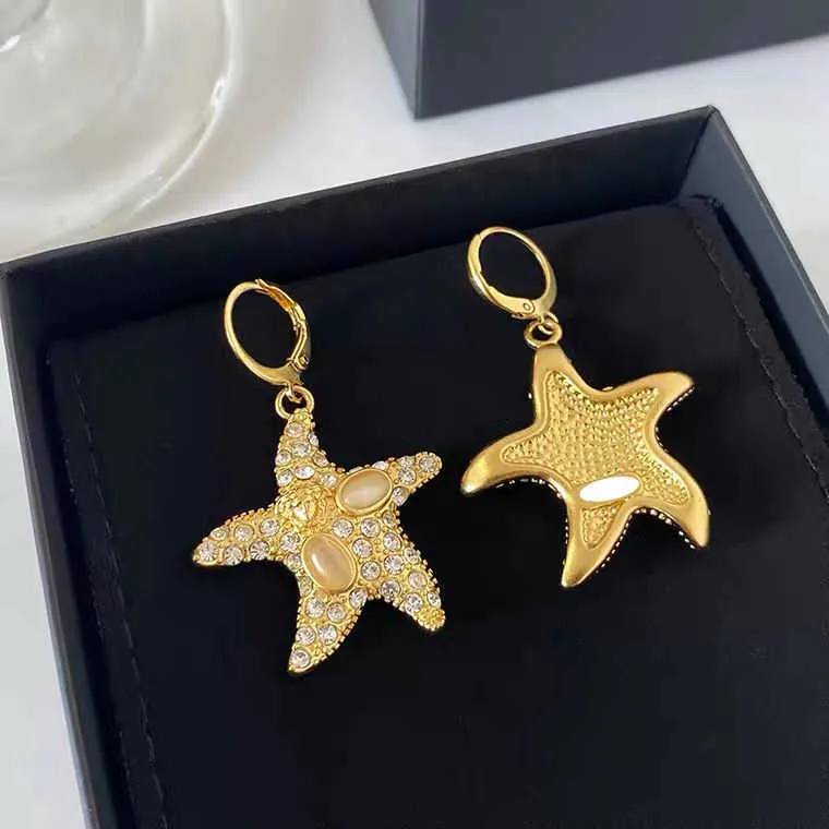 Luxury Dangle & Chandelier Retro beauty head starfish Crystal Earrings full of diamond super flash personality niche design Medusa Earrings