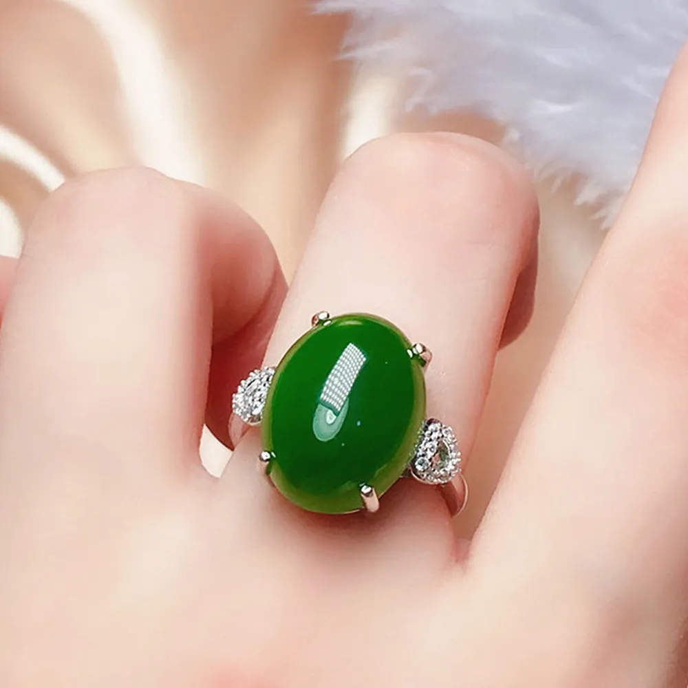 Elegant oval grön jade smaragd ädelstenar diamanter ringar för kvinnor vit guld silver färg bagage fin smycken mode gåvor band