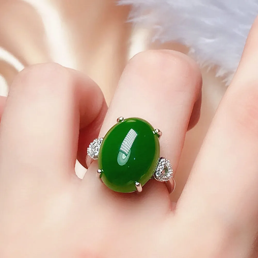 Élégant ovale vert Jade émeraude pierres précieuses diamants anneaux pour femmes or blanc couleur argent Bague bijoux fins cadeaux de mode bande