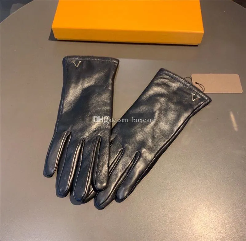Casual Metal Letter Leather Gloves 100% Sheepskin Mantens Högkvalitativa kvinnor Glove Winter Warm Drive Mitten med plysch foder245U