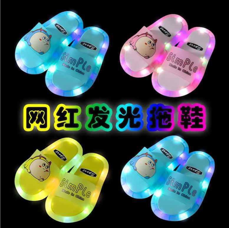 Skodon Lysande Jelly Girls Tofflor PVC Non-Slip Beach Sandaler Barn Dancing Badrum Skor Sommar Barnens LED Slipper 210712