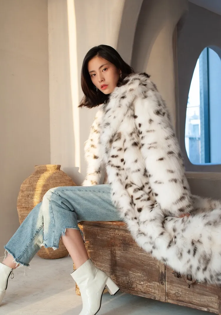 Wysokiej Jakości Winter White Hairy Shaggy Faux Fox Fur Leopard Płaszcz Z Długim Rękawem Furry Kobiety Długość Kolana Kurtka Kator Outerwear 210429