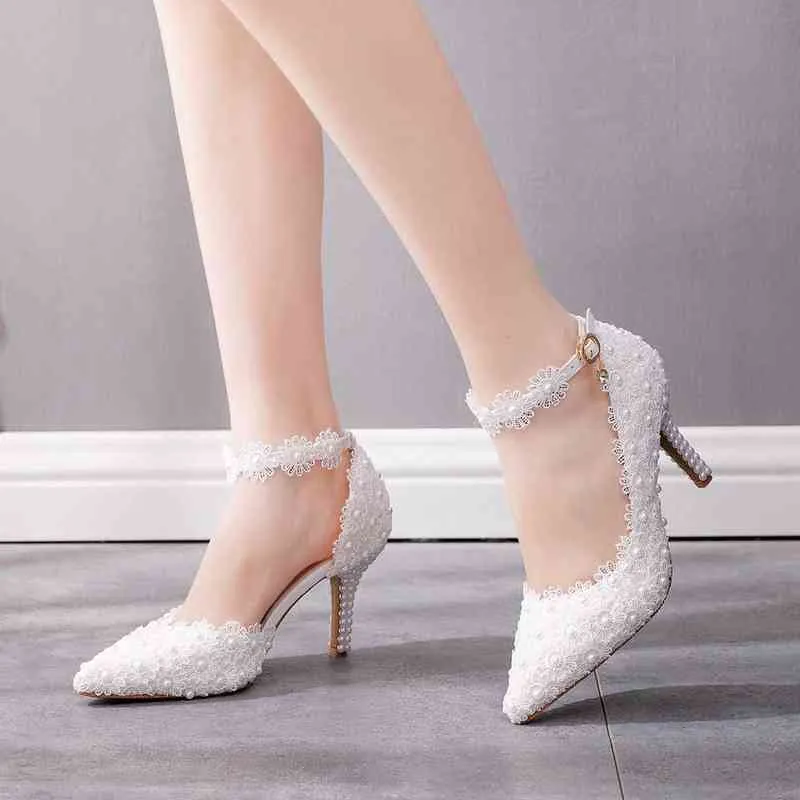 Sandels 8 см Внешняя торговля Стелето-заостренный носки сандалии белые кружева свадебные туфли женщины высокие каблуки пустые 220303