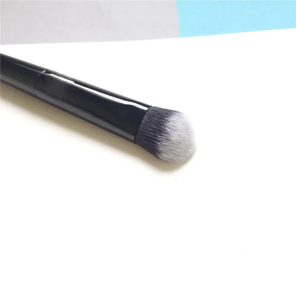 SVART vinklad Concealer Makeup Brush #35 - Sned form till kontur Concealer Shadow Corrector Beauty Cosmetics Blender Tool