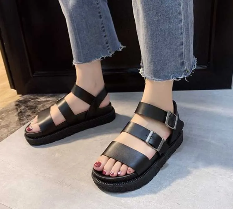 Sommer schuhe frau Flache Plattform Sandalen Frauen Weiche Leder Casual Offene spitze Gladiator keile Frauen Schuhe Y0721