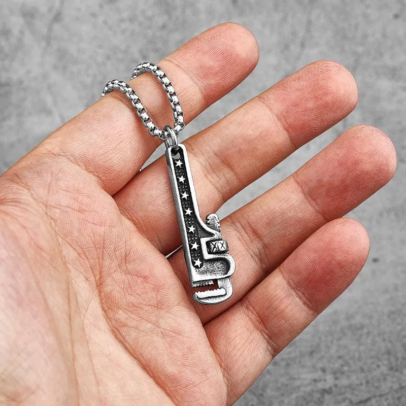 Chaînes Clé à Pipe Outils En Acier Inoxydable Hommes Colliers Pendentifs Chaîne Punk À La Mode Pour Petit Ami Mâle Bijoux Créativité Cadeau Whole325K