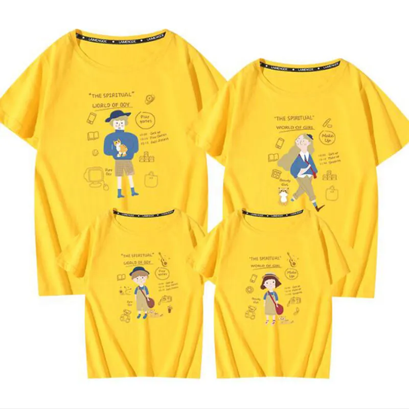 캐주얼 가족 일치하는 복장 티셔츠 의류 어머니 아버지 아들 딸 아이 아기 여름 만화 인쇄 210429