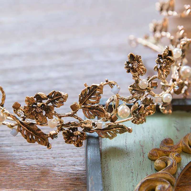 Vintage barroco oro hoja de perla tiara nupcial corona de cristal diadema tocado vid accesorios para el cabello de boda diadema de novia 210701193w