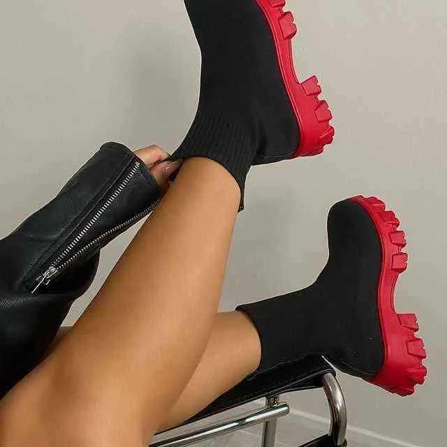 Otoño nuevos calcetines zapatos mujer tela elástica media pantorrilla botas de plataforma casual red botas cortas de punto rojo mujeres botines de tamaño grande Y1105