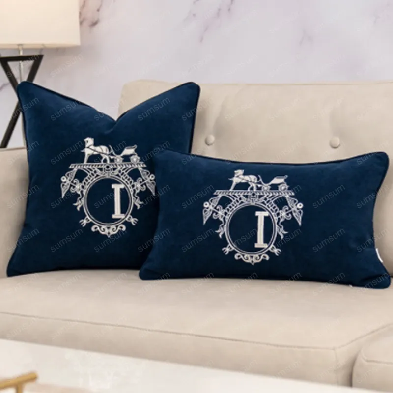 Letter Luxury Square Cushion Designer Decorative Pillow Luxurys Designers Cushion Cotton Letter Decor Living Room Cushion D2112285Z