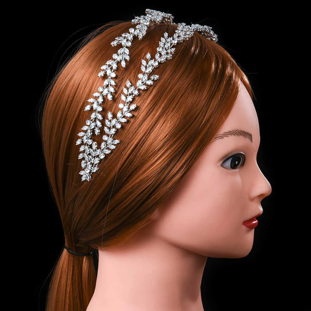 Moda Europeia Headbands Luxo Coroas De Noiva Elegante Headwear Prom Wear Wear Wedding Jóias CZ Tiaras 210616