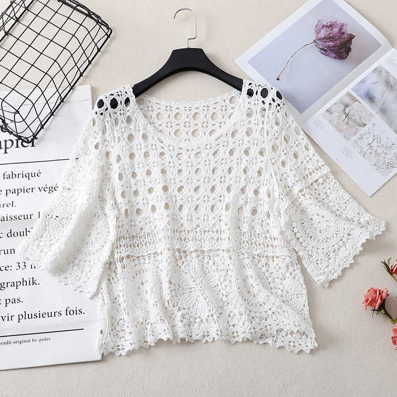 Five-point Sleeve O-neck Hollow Knitted Sweater Women Thin Loose Bat Sleeve Hollow Fashion Sweater Pullover Female Spring Summer 210604