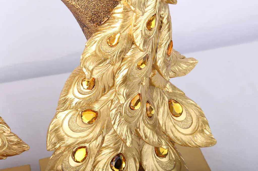 Creative Resin Crafts Fashion Golden Peacock Decorations Home Decoration Business Gifts garden decoration 210811
