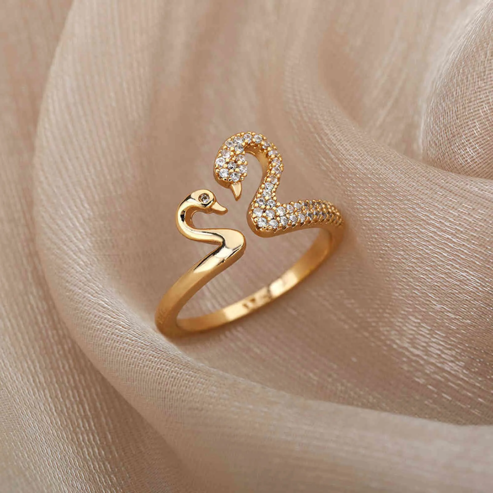 Romantisch kijken naar elkaar Swan Ringen voor vrouwen Gold Sliver Color Love Openning Paar Ringen Bruiloft Engagement Sieraden Gift G1125