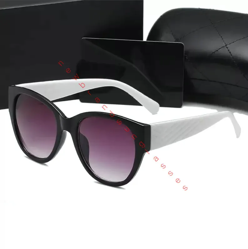 تصميم أزياء امرأة شمسية Cat-Eye Frame نمط بسيط مع سلسلة الأذن UV 400 نظارات واقية أعلى جودة Sonnenbrille302x