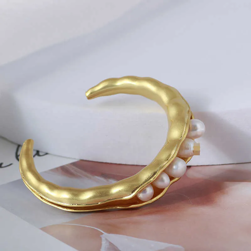 Gioielli europei e americani in oro opaco color oro intarsiato perla d'acqua dolce pod a forma di braccialetto aperto braccialetto Braccialetto 210918