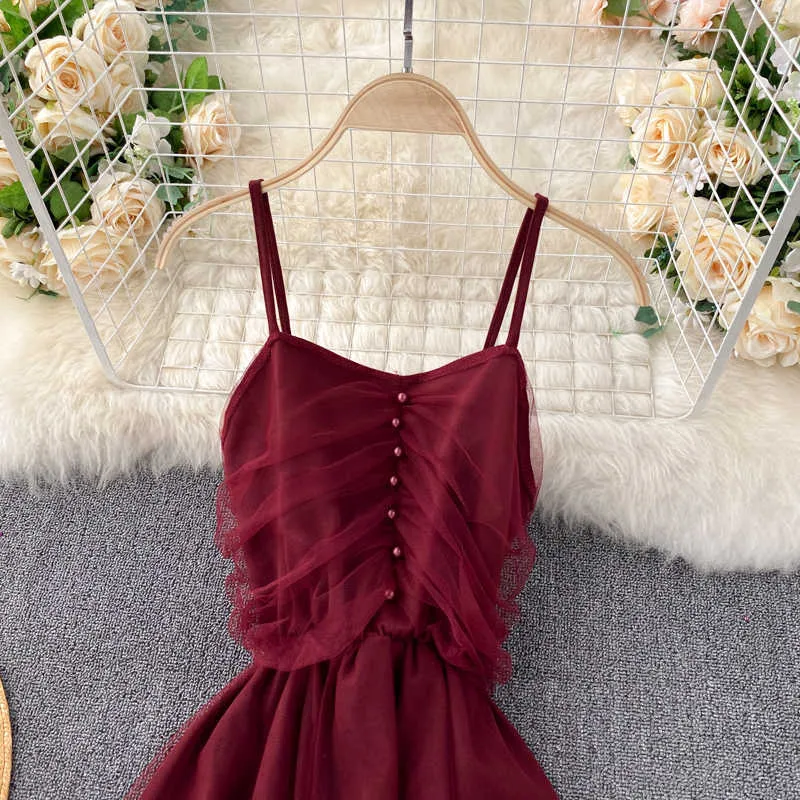 Sexig mesh spaghetti strap klänning kvinnor elegant ärmlös v-hals hög midja söt röd / beige / blå midi vestidos kvinnlig ny mode y0603