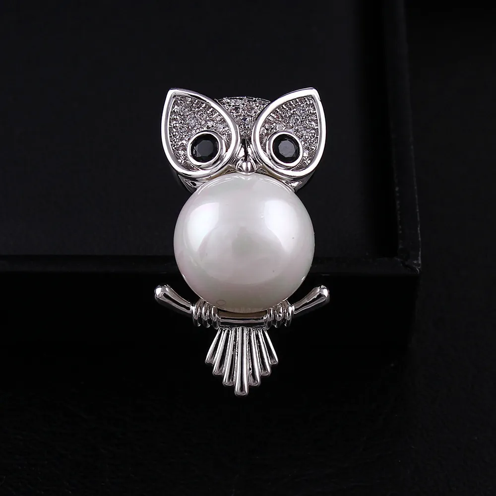 Hübsche Perlen-Eulen-Damen-Brosche mit Schmuck, Mikro-Intarsien-Edelstein, High-End-Kragennadel, elegante, süße Bankett-Corsage