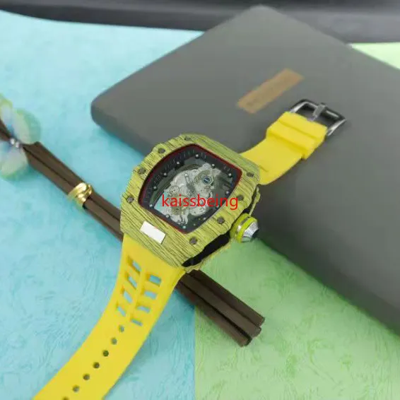 Men Quartz Sport Wristwatch Top Brand Luxury Fashion Watches透明なダイヤルシリコンストラップ10275Sを見る
