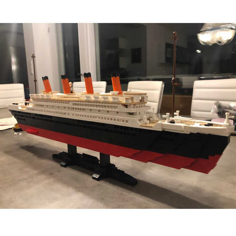 Titanic RMS cruise Boat ship City Model building kits 3D Blocks Educational Figures diy toys hobbies for children Bricks H091750334815645