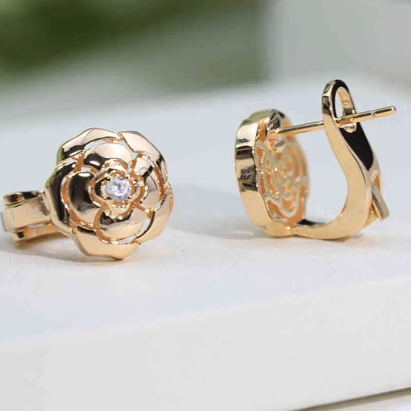 Trend mody Sprzedawanie biżuterii S925 Sterling Srebrny Szampan Gold Camellia Rose Kolczyki Elegancka Lady Women039s Studs 220114434599118