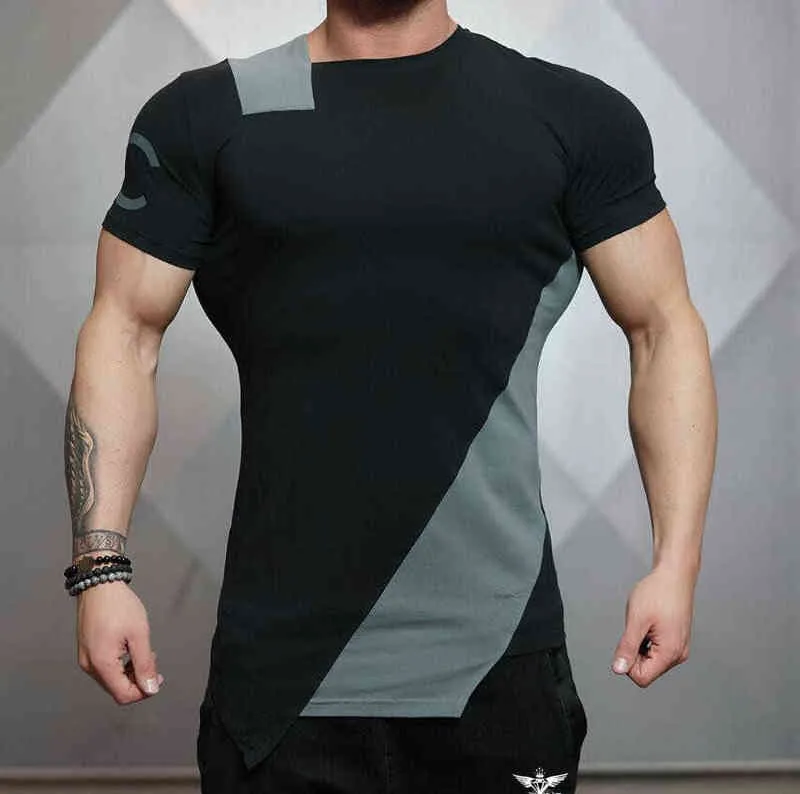2019 Gymnases Bodyengineers Été Le Stade Shark Stringer T-shirt Homme Bodybuilding Et Fitness Crime T-shirt À Manches Courtes G1222