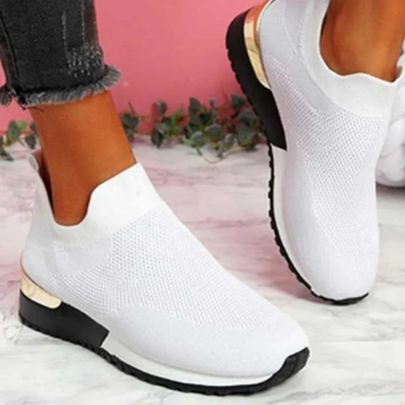 Siatkowe buty sportowe 2021slip-on lekkie jednokolorowe buty na siłownię sportowe damskie tenisowe damskie mieszkania trampki szare czarne Y0907
