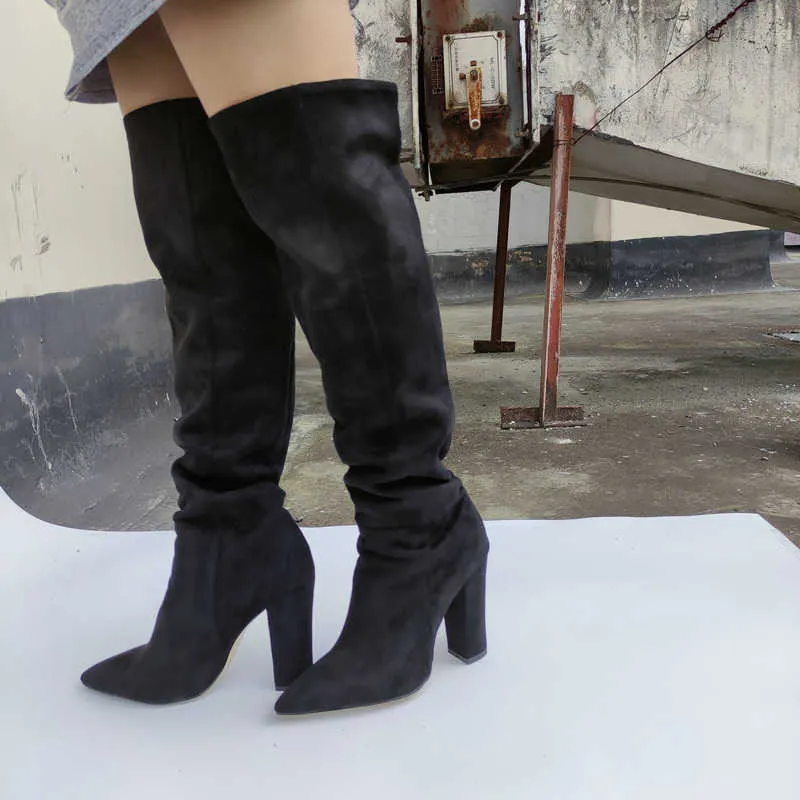 LDHZXC Über das Knie Stiefel Frauen Design Pelz Warme Winterschuhe Frauen Mode High Heel Oberschenkel Hohe Stiefel Lange Frau Schuhe 210911