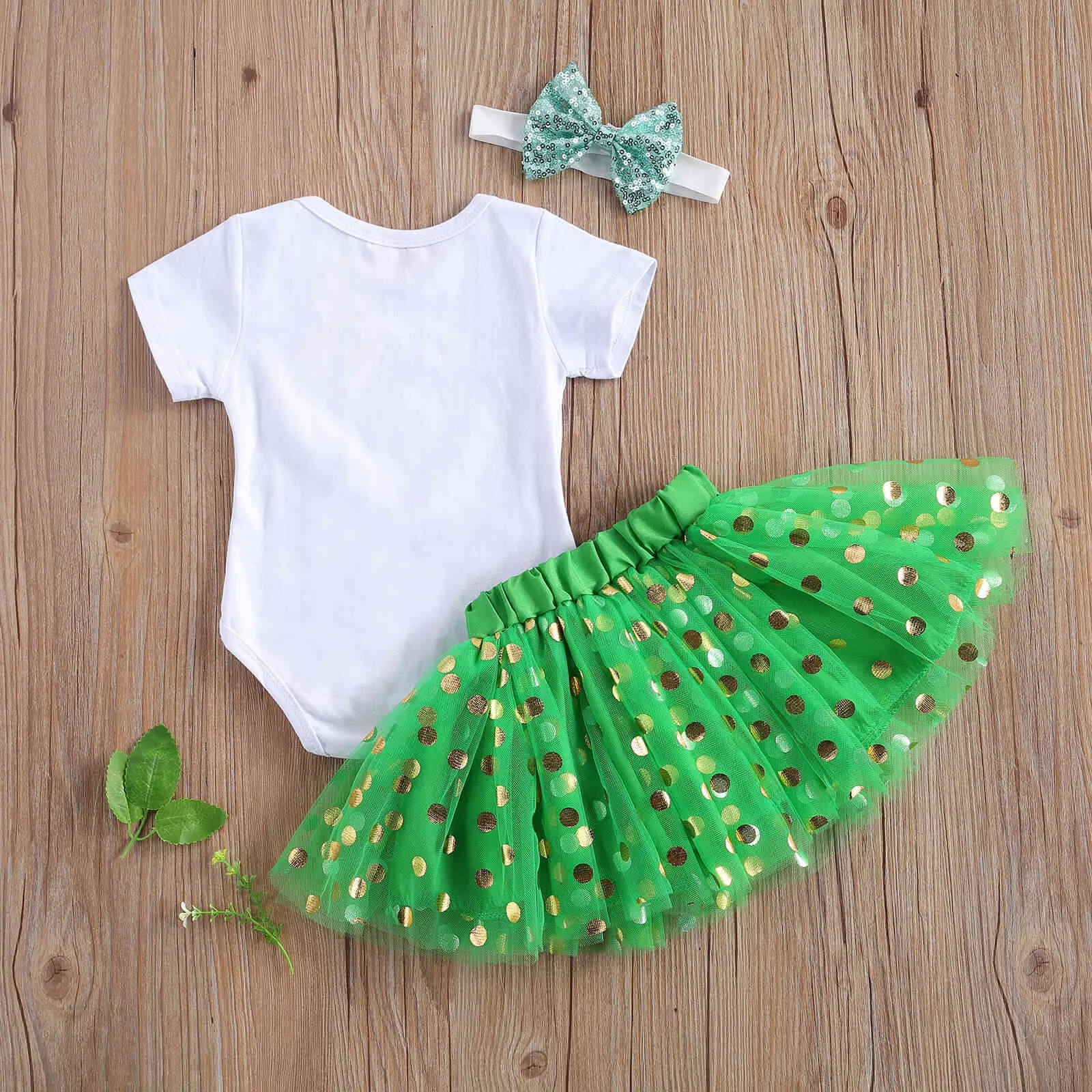 0-24 Monate geborenes Kleinkind Baby Mädchen Kleidung Set Vierblättriges Kleeblatt Print Strampler Tutu Röcke Outfits 210515