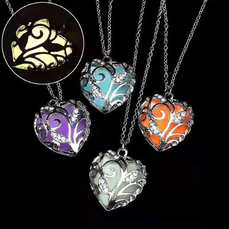 Collana con ciondolo medaglione piccolo a forma di cuore luminoso cavo, lega, croce, clavicola, catena, maglie, gioielli donne e uomini