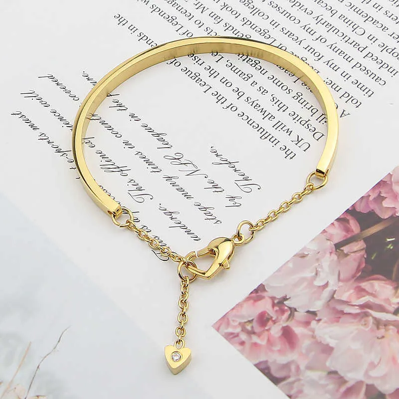 Top Quality Pretty Lady Gold Bangle Women's Lover Bracelet Jewelry Metal Bracelets Bangles Heart-shaped Accessories Q0719