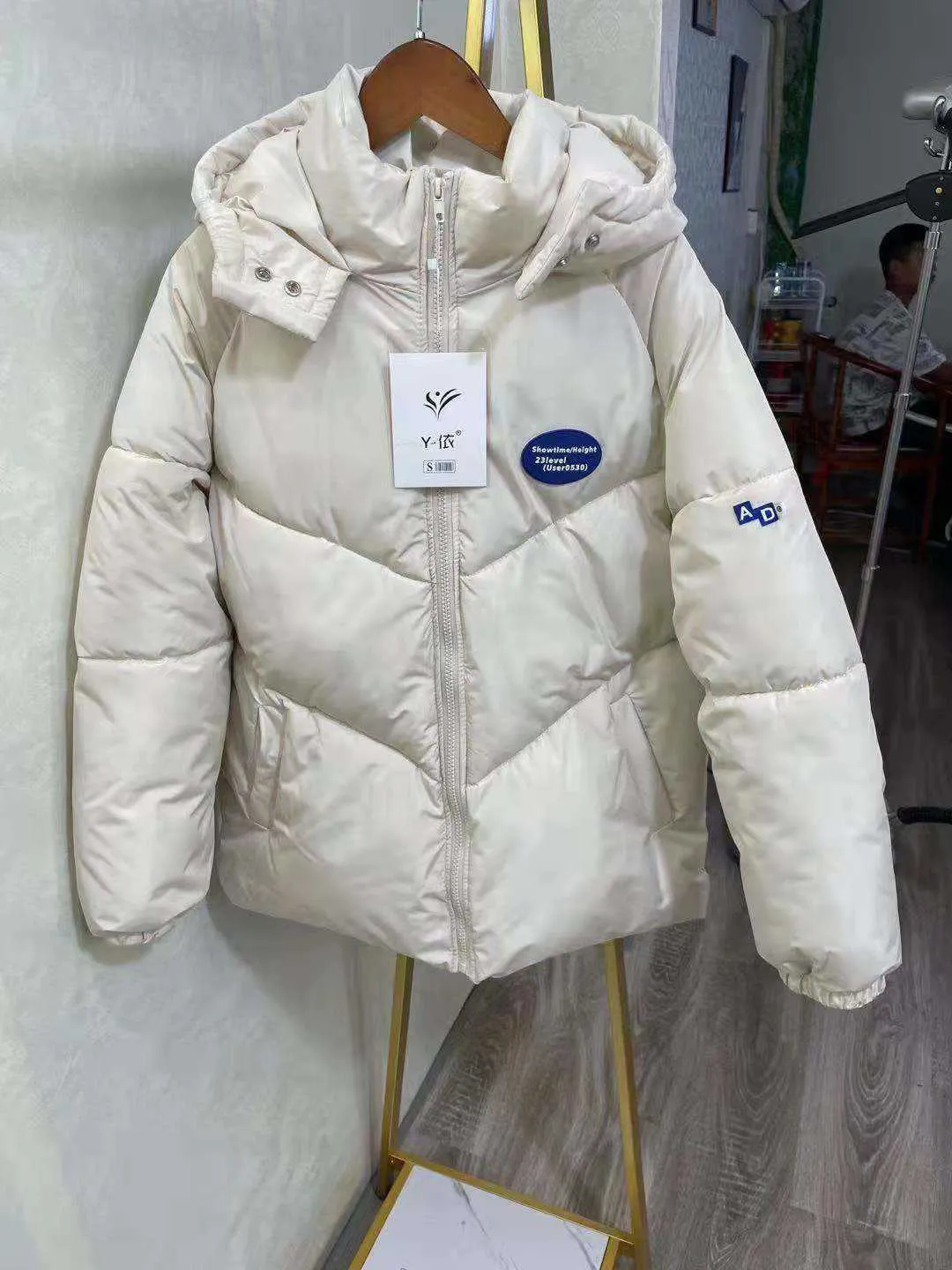 Winter lose und verdickte kleine Kapuze Baumwolle gepolsterte Jacke weißen Mantel Damenmode übergroße Puffer Frauen 210923