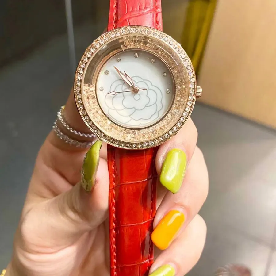 Marka Watches kadın kız kristal çiçek tarzı deri kayış kuvars bilek saat cha621856