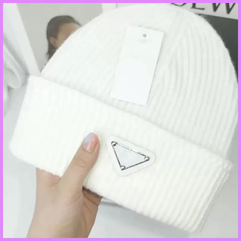 Knitted Hat Luxury Designer New Beanie Cap Mens Fitted Hats Cashmere Letters Casual Skull Caps Unisex Outdoor Fashion Wholesale D2112171F