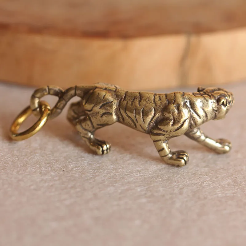 Shouting Tiger Key chains (7)