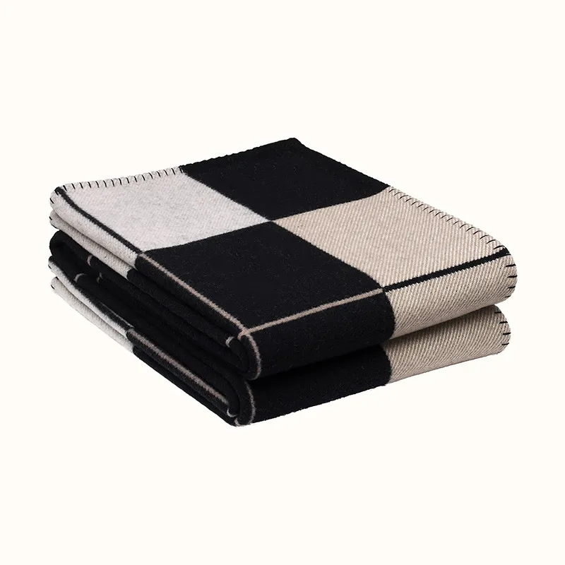 15 estilos letra Cashmere Designer Manta suave lana bufanda chal portátil cálido tela escocesa sofá cama lodo huelga 140 * 170 cm