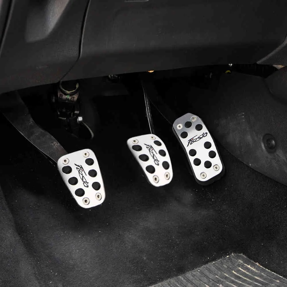 Pédales adaptées pour la nouvelle Fiesta 2009 - 2019 pièces en acier inoxydable AT MT accessoires de couverture de Protection de pédale de voiture