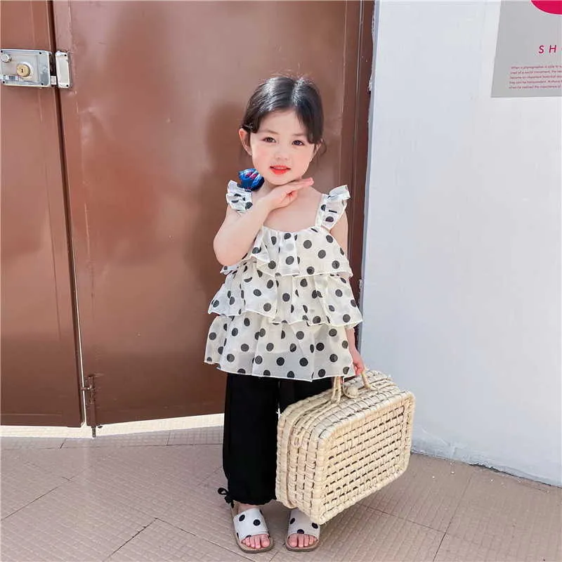 Koreański styl letni dzieci dziewczynka 2-szt. Zestawy polka dot Sling shirty + czarny anty moskitier spodnie dzieci ubrania E3035 210610