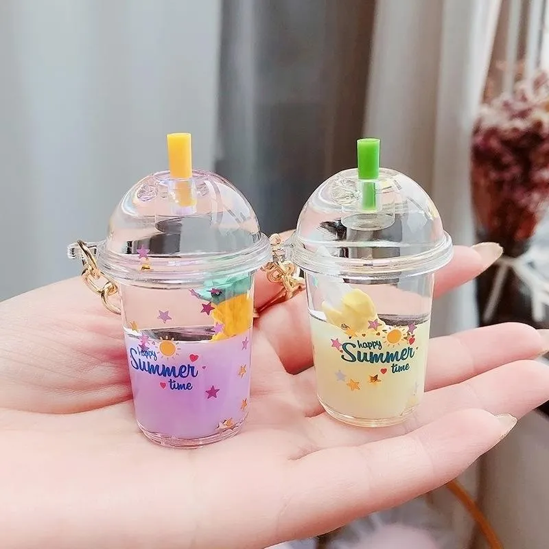 Keychains Floating Fruit Decompression Keyring Acrylic Milk Tea Cup Keychain Moving Liquid Quicksand Key Ring Car Bag Pendant Wome2842