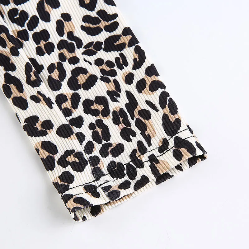 Vintage sexy Leopardenmuster Knopf enge Crop Tops Frauen schlanke kurze O-Ausschnitt Langarm-Bottom-Shirts abgeschnittene Bluse 210514
