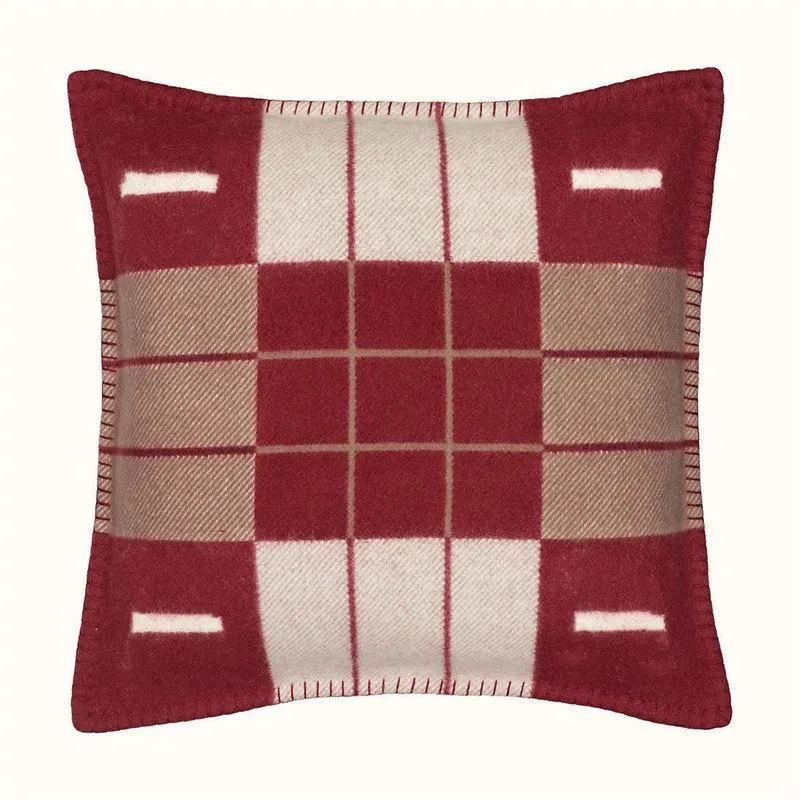 15 estilos 2021 travesseiros de grife de designer letra de luxo h moda vintage lã travesseiro european travesseiro tampa de lã Pillowca3862412